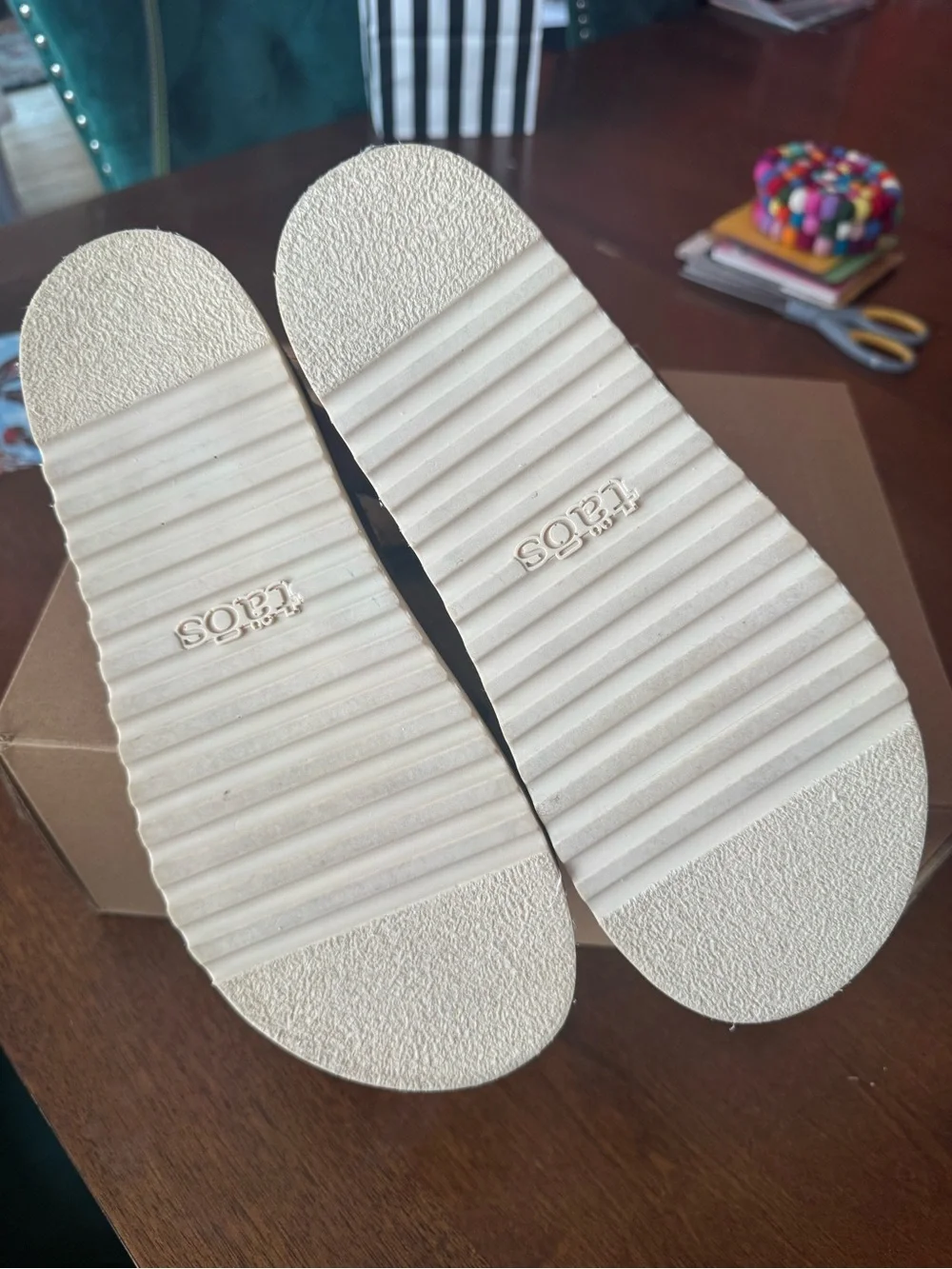 Taos Footwear stylish taos